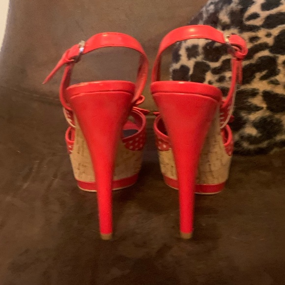 Red & White w/Cork Polka Dot Heels Nine West S 8 - Picture 2 of 4